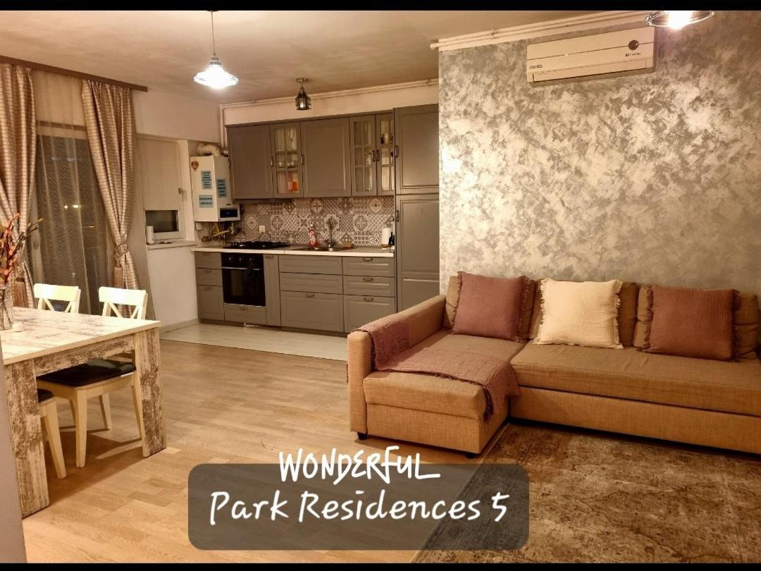 Park Residence 5, 2 Bedroom Apartment Bucharest Exterior photo